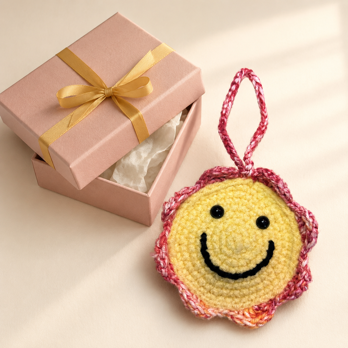 Smiley Face Crochet Pocket Mirror Charm – Handmade Purse Accessory