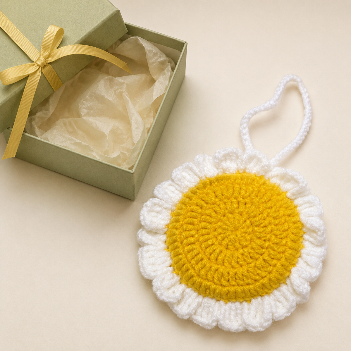 White Daisy Crochet Pocket Mirror Charm – Handmade Purse Accessory