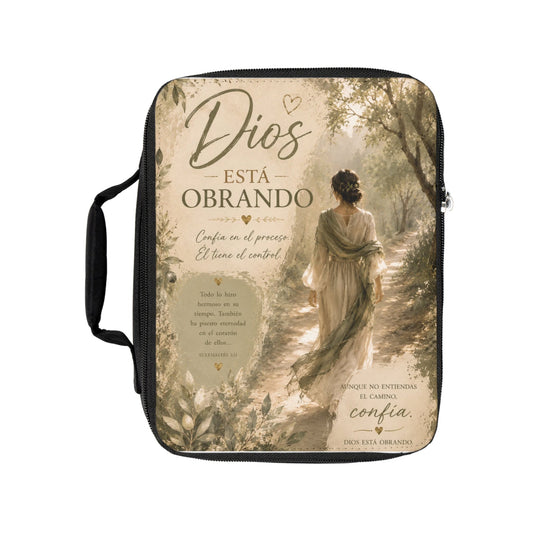 Dios Está Obrando Cubierta Bíblica Cristiana | Estuche con Cierre y Asa