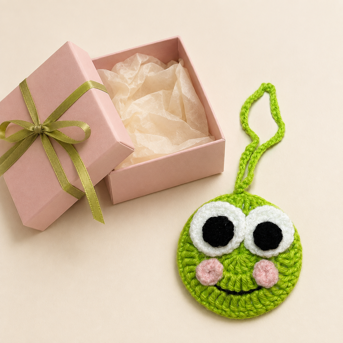 Green Frog Face Crochet Pocket Mirror Charm – Handmade Purse Accessory